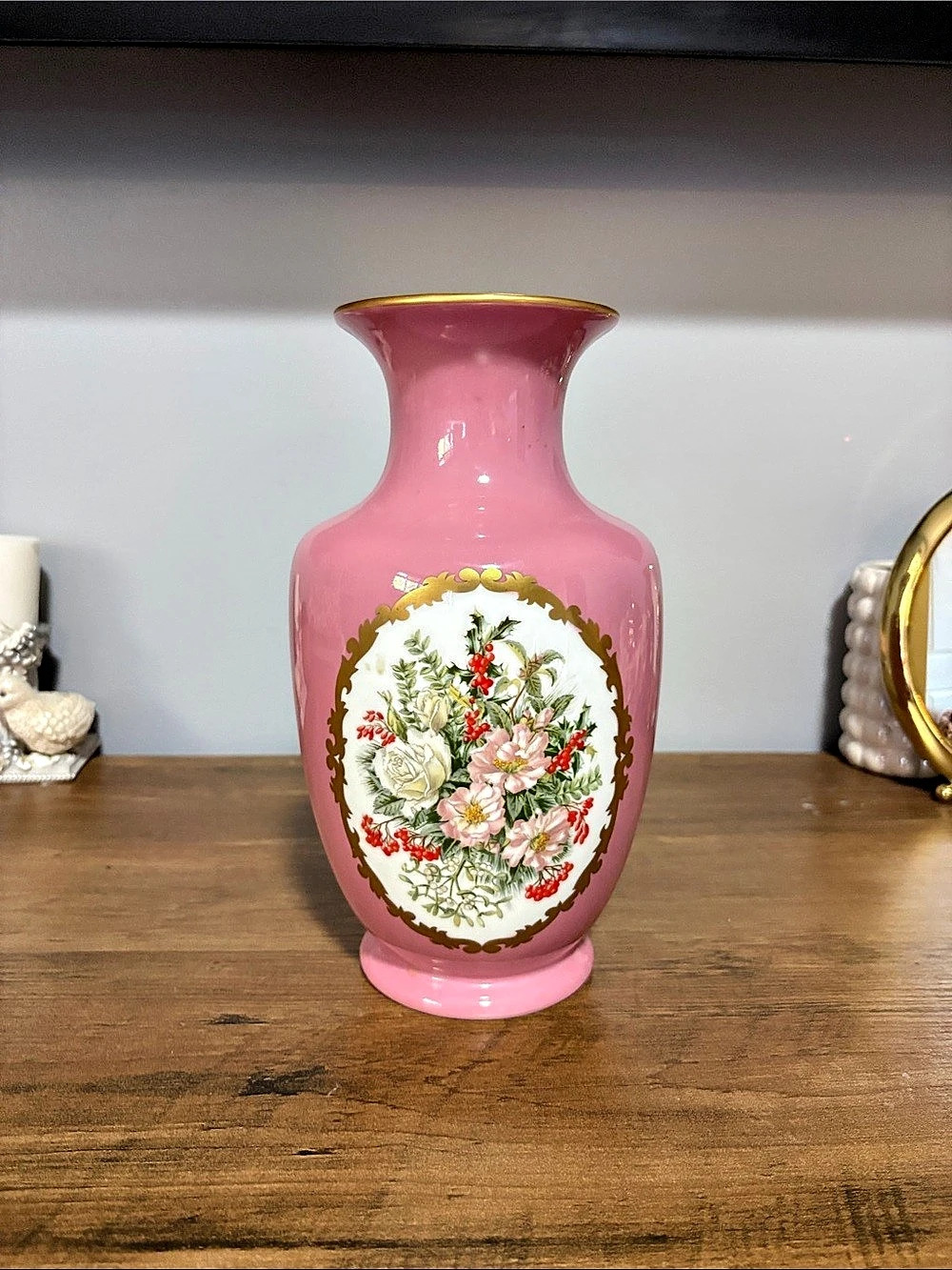 Mirechelai Winter Bouquet Pink Floral Porcelain Vase